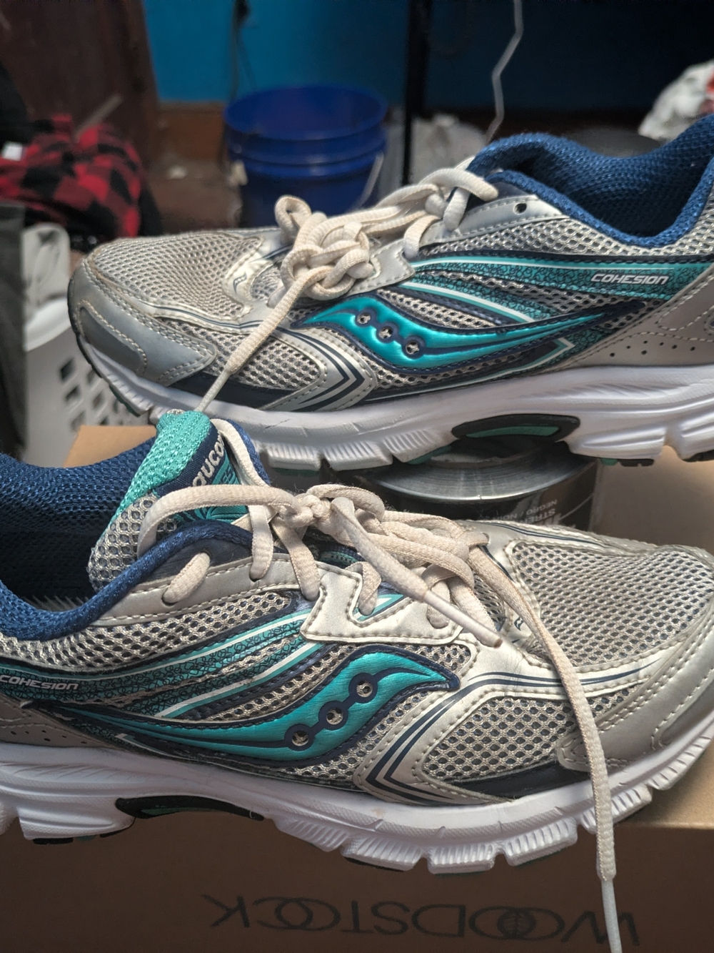 Saucony Women’s Cohesion Running Shoes — Silver & Teal Size 8